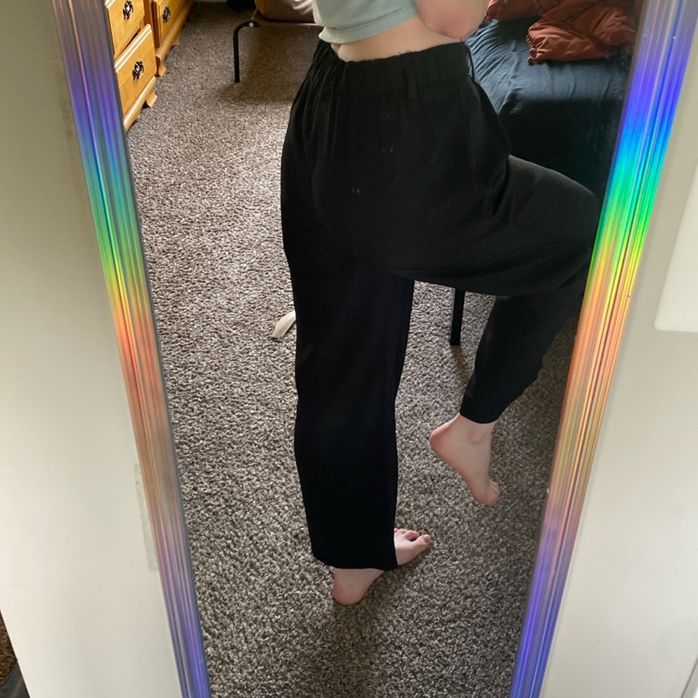 Airy women’s black pants